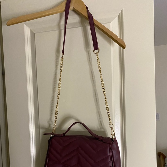 Summer and Rose Crossbody Burgundy Bag BRAND NEW - Picture 3 of 5